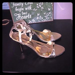 Gold formal shoes
